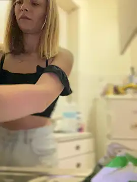 Snapshot of AnastasiaAniess chatting on March 2025 06:45:01 PM AnastasiaAniess online show from March 2025 06:45:01 PM