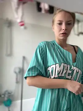 Snapshot of AnastasiaAniess chatting on March 2025 09:10:02 AM AnastasiaAniess online show from March 2025 09:10:02 AM