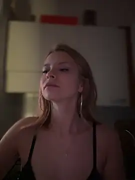 Snapshot of AnastasiaAniess chatting on March 2025 08:54:01 PM AnastasiaAniess online show from March 2025 08:54:01 PM