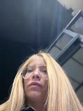 Snapshot of AnastasiaAniess chatting on September 2025 08:47:01 PM AnastasiaAniess online show from September 2025 08:47:01 PM