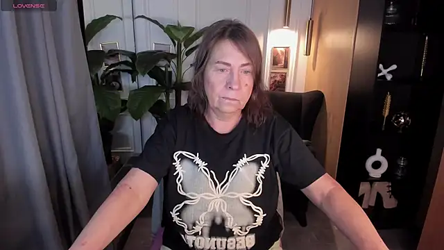 LindaPassionate online show from July 2026 05:16:02 AM