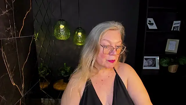 NataliMellow online show from November 2025 01:21:02 PM