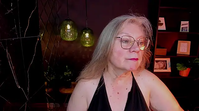Snapshot of NataliMellow chatting on June 2026 01:15:02 PM NataliMellow online show from June 2026 01:15:02 PM