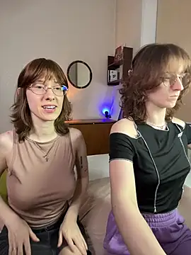 Snapshot of Jitoon_Exe chatting on July 2026 11:44:01 PM Jitoon Exe online show from July 2026 11:44:01 PM