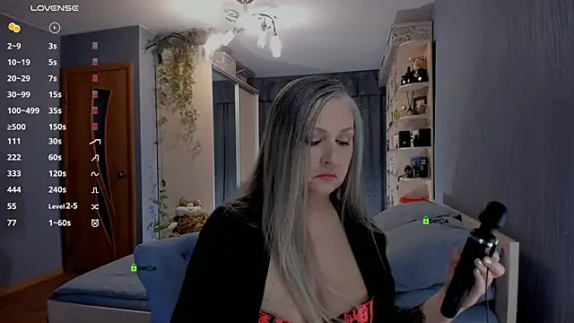 SweetLanna online show from April 2026 08:55:02 PM