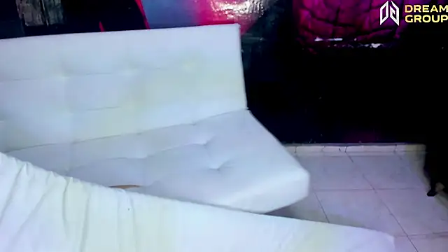 AmazingPartys online show from December 2025 07:43:01 PM