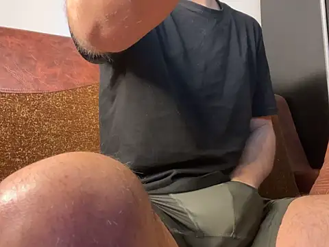 Snapshot of MarkReeds chatting on February 2025 06:54:01 AM MarkReeds online show from February 2025 06:54:01 AM