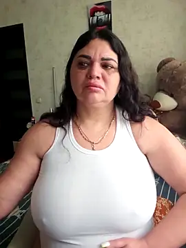 littleRikka online show from April 2026 07:06:01 AM