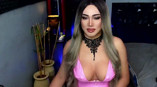 Snapshot of fancySHAINExxx chatting on December 2024 07:18:02 PM fancySHAINExxx online show from December 2024 07:18:02 PM