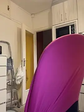 ladyturtle online show from April 2026 07:18:02 PM