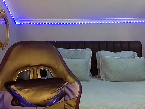 BOOTYBANGER24xx online show from October 2025 02:45:01 AM