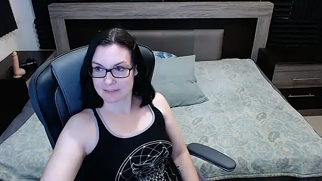 Snapshot of DesreRose chatting on September 2025 11:20:01 PM DesreRose online show from September 2025 11:20:01 PM
