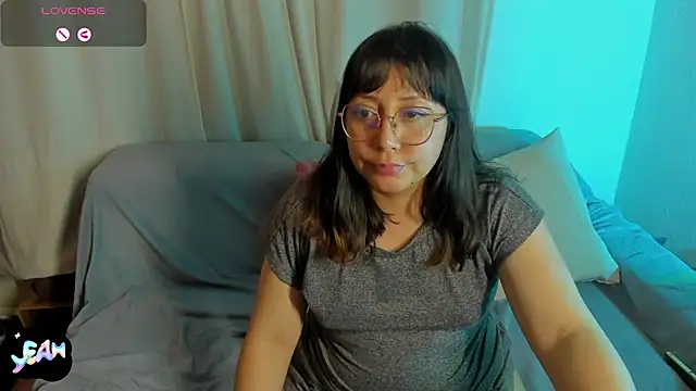 Snapshot of ella_harry chatting on July 2026 04:12:01 AM ella harry online show from July 2026 04:12:01 AM