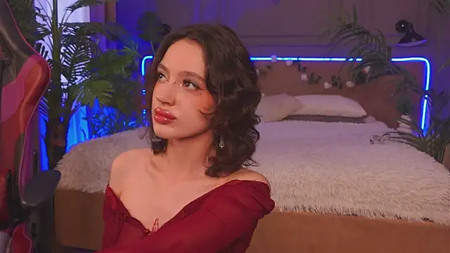 Snapshot of Devilinee chatting on September 2025 06:37:01 AM Devilinee online show from September 2025 06:37:01 AM