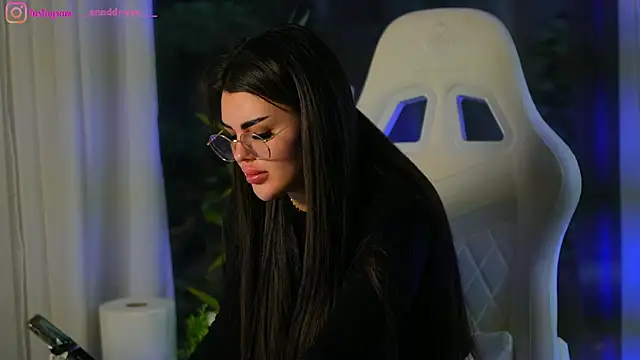 perfectt33n online show from December 2024 09:33:02 AM