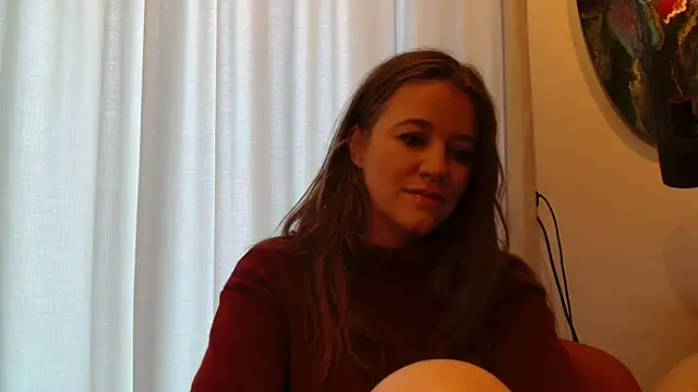 Neonstar online show from December 2024 10:07:01 AM