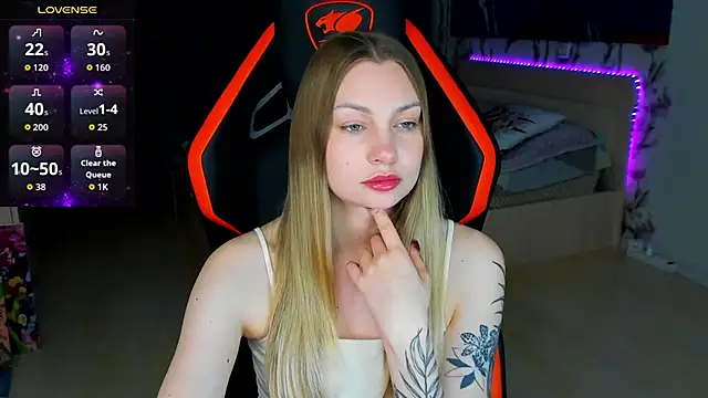 BiMolly online show from March 2026 09:43:01 PM