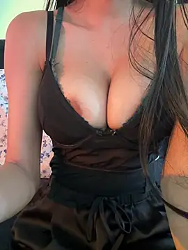 Cute crystal online show from May 2026 06:37:01 PM