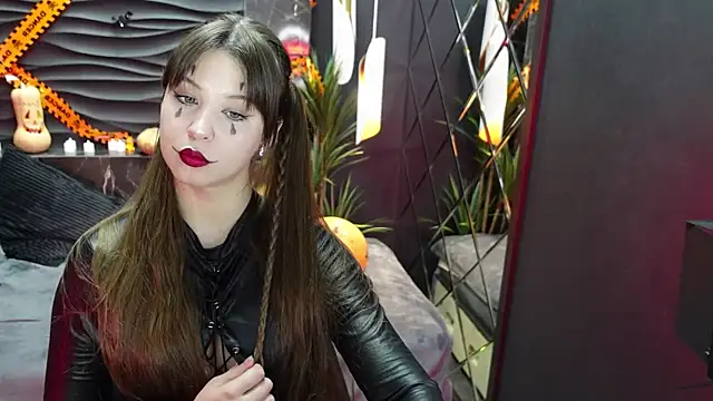 ElizaMild online show from October 2025 01:23:02 PM