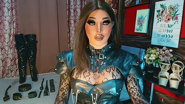 Snapshot of trixxielicious chatting on December 2025 12:11:02 PM trixxielicious online show from December 2025 12:11:02 PM