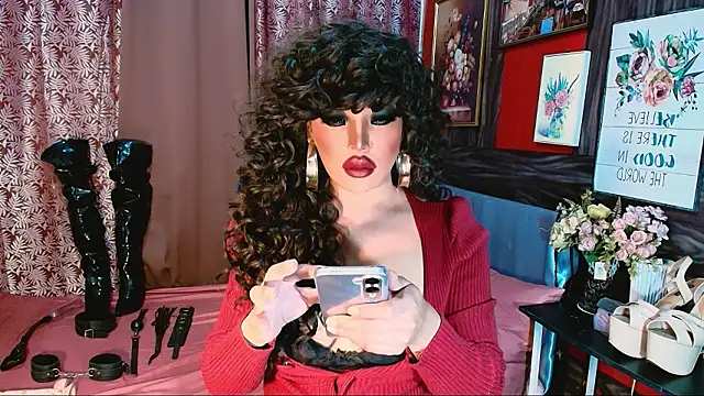 Snapshot of trixxielicious chatting on March 2026 08:24:02 PM trixxielicious online show from March 2026 08:24:02 PM