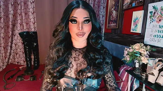 Snapshot of trixxielicious chatting on April 2026 12:54:01 PM trixxielicious online show from April 2026 12:54:01 PM