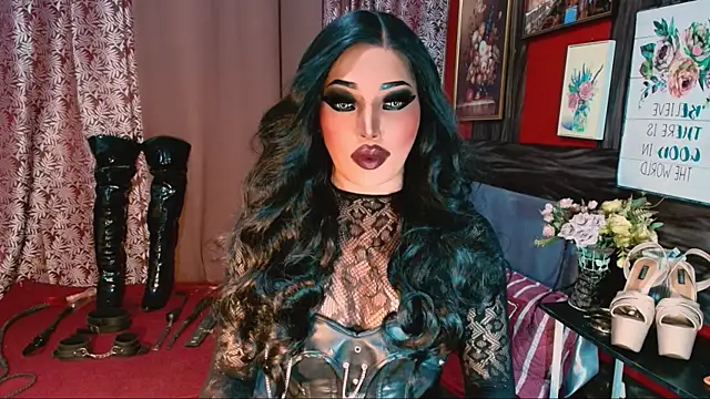 Snapshot of trixxielicious chatting on April 2026 05:40:02 PM trixxielicious online show from April 2026 05:40:02 PM