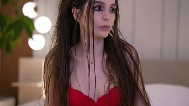 DoviaClaire online show from December 2025 07:48:02 AM