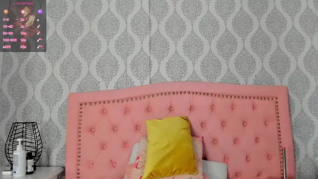 Snapshot of Princsgirl_ chatting on July 2026 05:38:01 PM Princsgirl online show from July 2026 05:38:01 PM