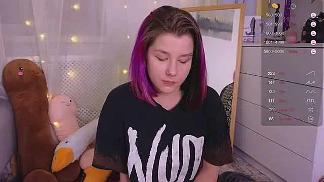 Mira Falls online show from January 2025 05:16:02 AM