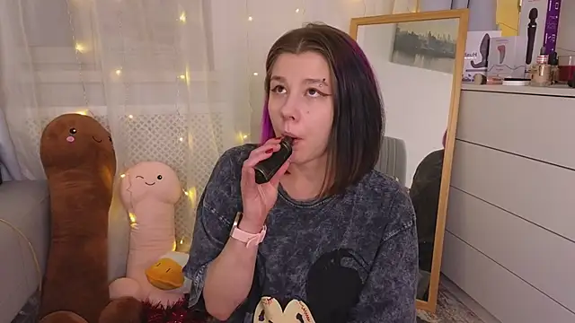 Mira Falls online show from January 2025 08:51:02 AM