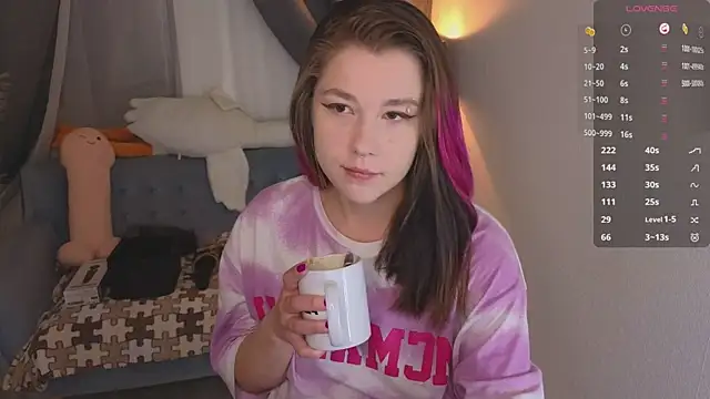 Mira Falls online show from September 2025 04:23:01 AM