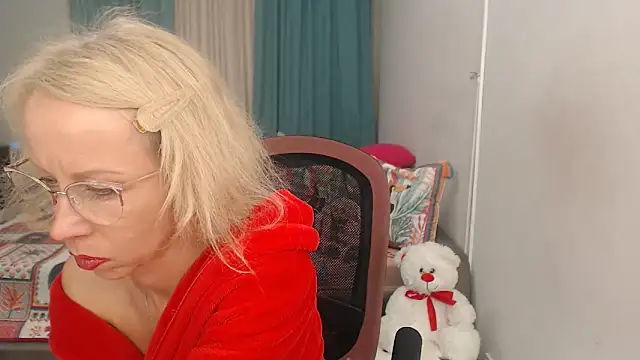 LuxuryNika online show from September 2025 05:58:01 PM