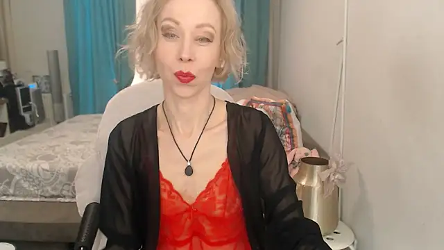 Snapshot of LuxuryNika chatting on May 2026 12:34:02 PM LuxuryNika online show from May 2026 12:34:02 PM