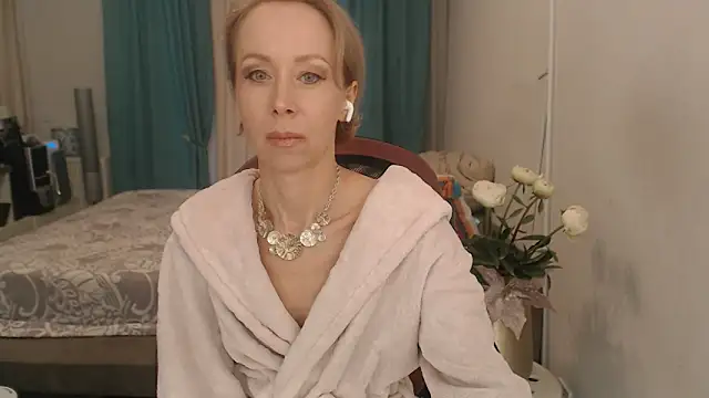 Snapshot of LuxuryNika chatting on May 2026 02:47:01 PM LuxuryNika online show from May 2026 02:47:01 PM
