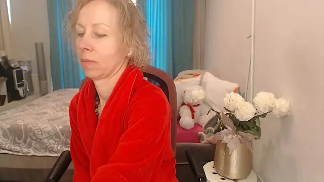 Snapshot of LuxuryNika chatting on May 2026 09:38:02 AM LuxuryNika online show from May 2026 09:38:02 AM