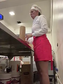 Gatitacarlita online show from December 2024 06:27:01 PM