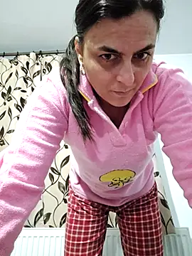 Snapshot of IsabelleCraft chatting on February 2026 11:30:02 PM IsabelleCraft online show from February 2026 11:30:02 PM