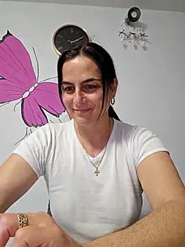 Snapshot of IsabelleCraft chatting on February 2026 12:12:01 PM IsabelleCraft online show from February 2026 12:12:01 PM