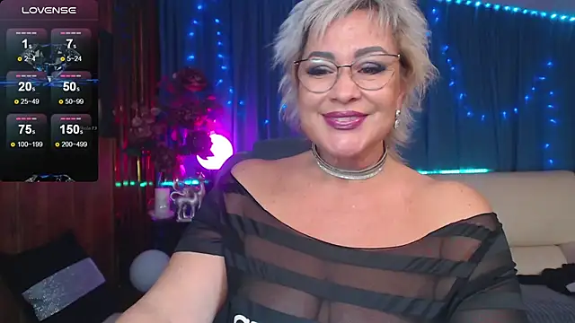 Snapshot of Ellen_Ripley chatting on December 2024 02:27:02 PM Ellen Ripley online show from December 2024 02:27:02 PM