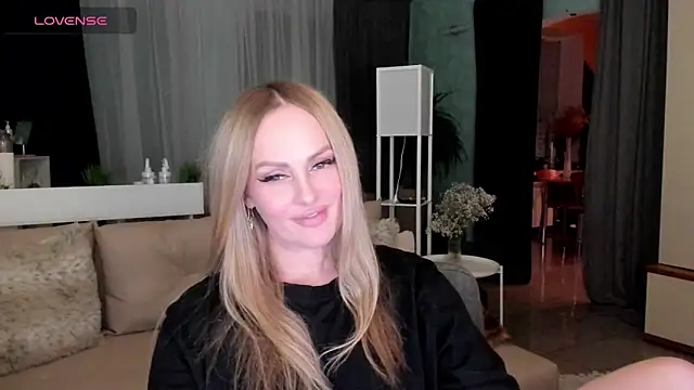 Libby Nora online show from February 2025 04:04:01 PM