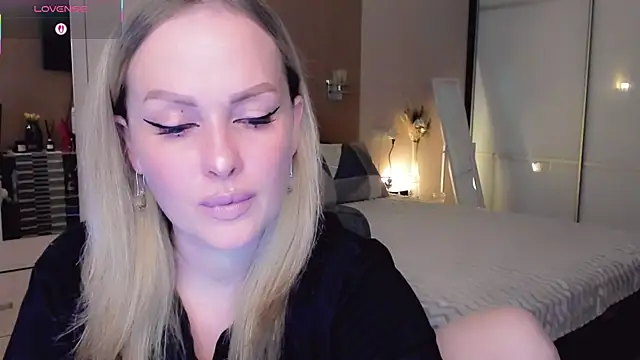 Libby Nora online show from February 2026 09:20:01 AM