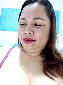 XXLorie 02 online show from March 2025 11:51:02 AM