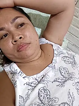 XXLorie 02 online show from November 2025 12:29:02 PM