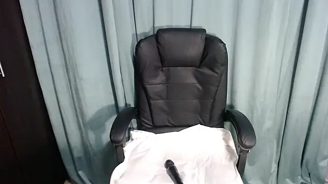 erikaerika online show from March 2025 11:55:02 AM