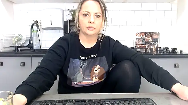 erikaerika online show from March 2025 10:13:02 AM