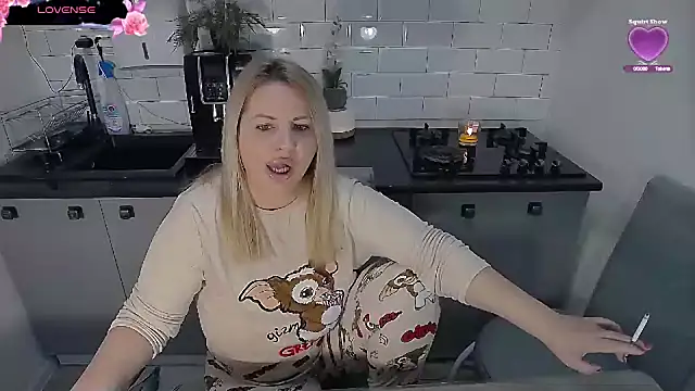 erikaerika online show from December 2025 07:25:02 AM