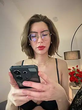 Snapshot of Ivysnow chatting on July 2026 01:45:01 AM Ivysnow online show from July 2026 01:45:01 AM