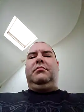 Andrew1900529 online show from February 2025 05:52:01 AM