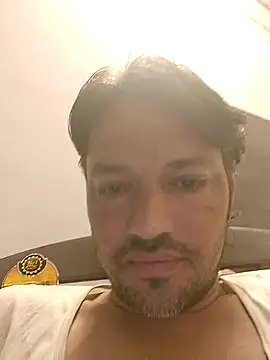 HotBoyOm online show from March 2026 02:05:02 AM